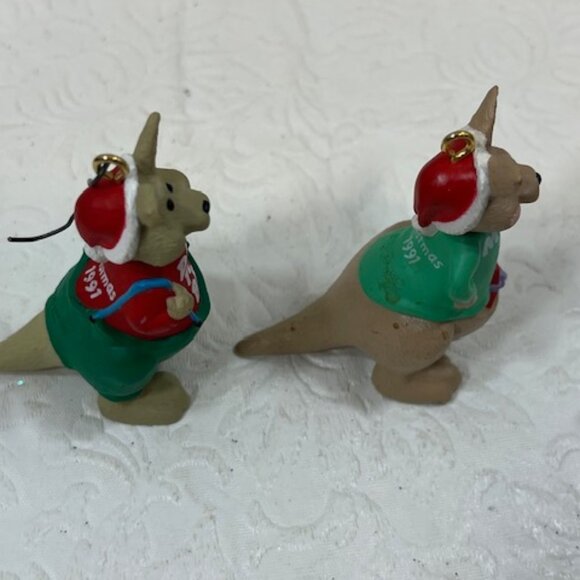 VTG Set of Christmas 1991"Mom & Dad To Be" Kangaroo Hanging Tree Ornaments 2.25" - Picture 6 of 8